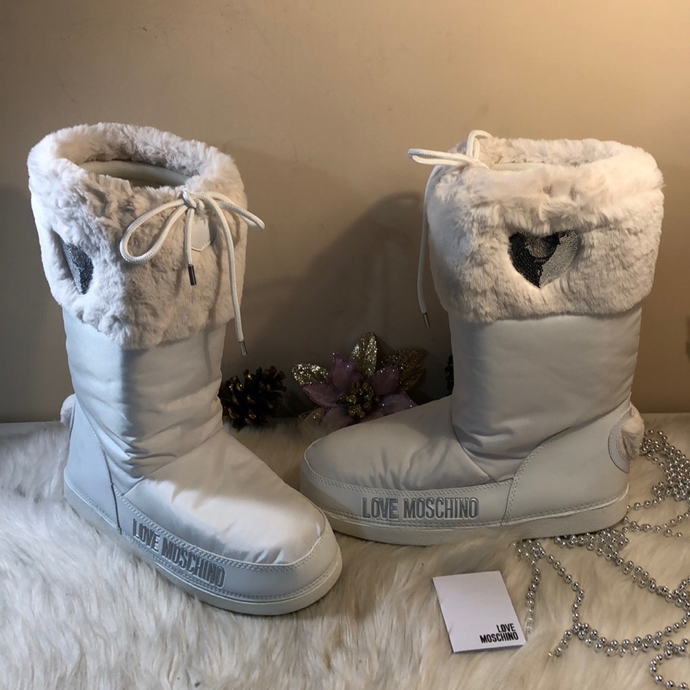 Love Moschino Moon Boots